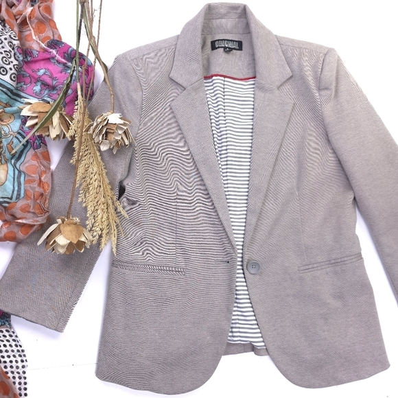 Nicole Miller Jackets & Blazers - Orignal Nicole Miller Gray Blazer Sz S